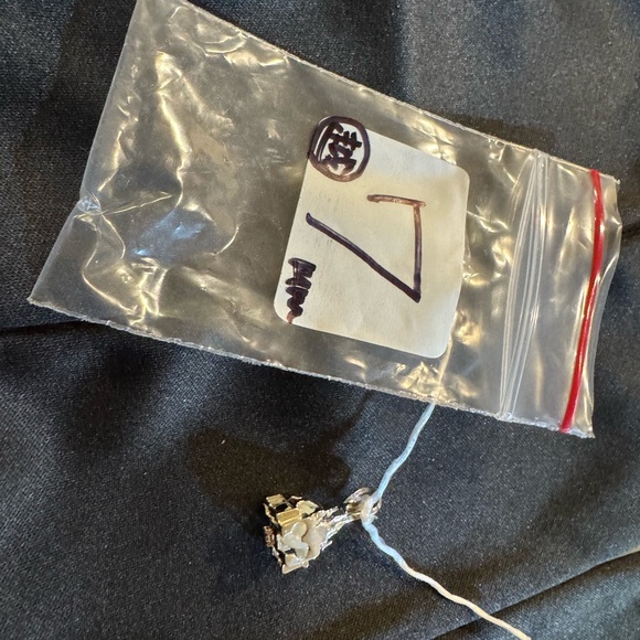 Authentic Disney Mitsukoshi Pick-A-Pearl Pendant – EPCOT Japan Pavilion - Picture 7 of 8